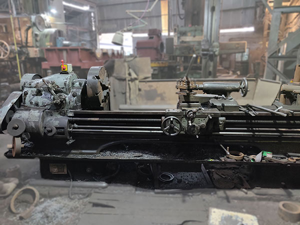 Lathe-Machine